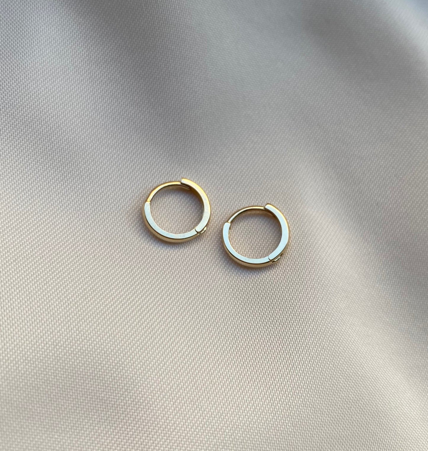 10mm 14K Huggie Hoop